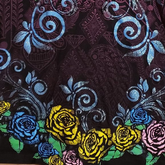 Black short sleeve shirt, Size XL (16-18), Gold, Blue, Pink & purple design - Picture 4 of 11